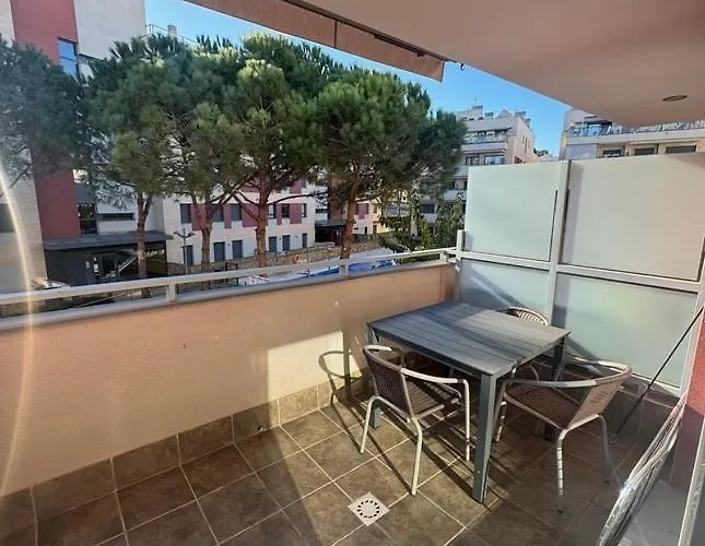 Precioso Piso Cerca De Playa Fenals Con 2 Piscinas Y Terraza *