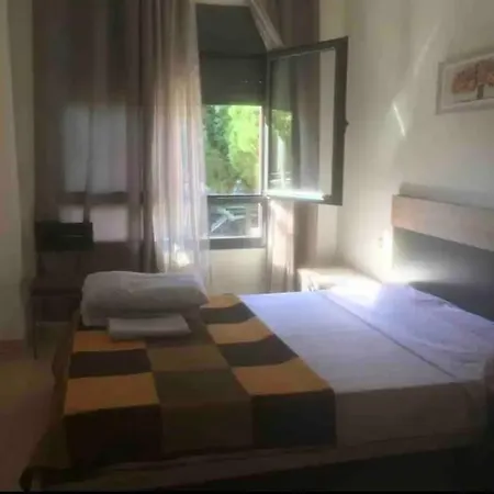 Precioso Piso Cerca De Playa Fenals Con 2 Piscinas Y Terraza Apartament Lloret de Mar