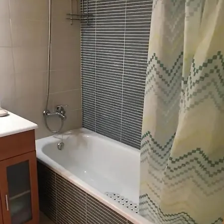 Precioso Piso Cerca De Playa Fenals Con 2 Piscinas Y Terraza