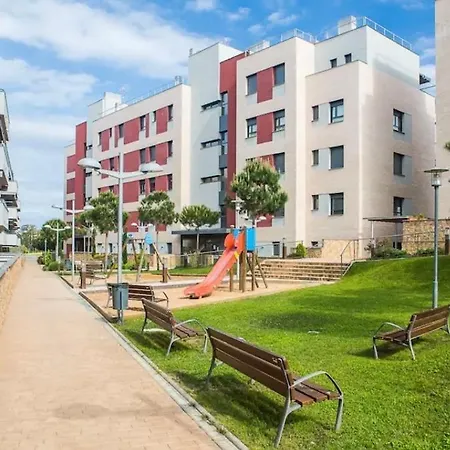 Precioso Piso Cerca De Playa Fenals Con 2 Piscinas Y Terraza *