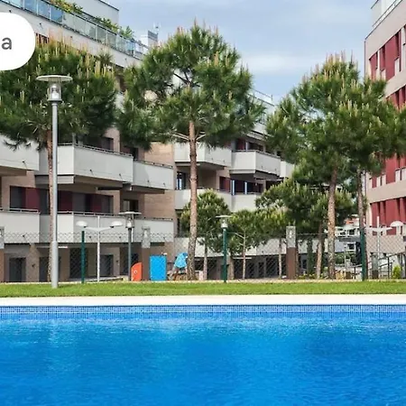 Precioso Piso Cerca De Playa Fenals Con 2 Piscinas Y Terraza Apartmán