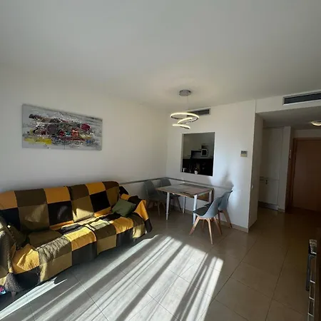 Precioso Piso Cerca De Playa Fenals Con 2 Piscinas Y Terraza Apartament