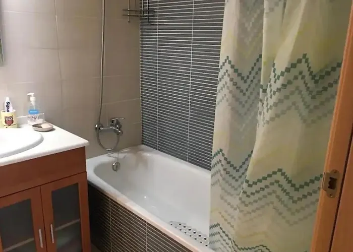 Precioso Piso Cerca De Playa Fenals Con 2 Piscinas Y Terraza