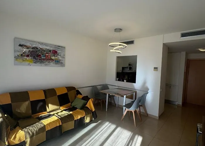 Precioso Piso Cerca De Playa Fenals Con 2 Piscinas Y Terraza Apartmán