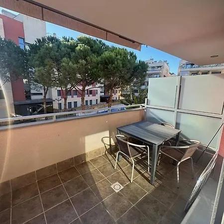 Precioso Piso Cerca De Playa Fenals Con 2 Piscinas Y Terraza *