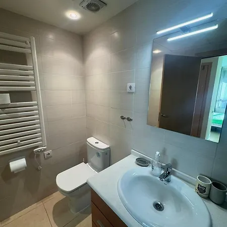 Precioso Piso Cerca De Playa Fenals Con 2 Piscinas Y Terraza